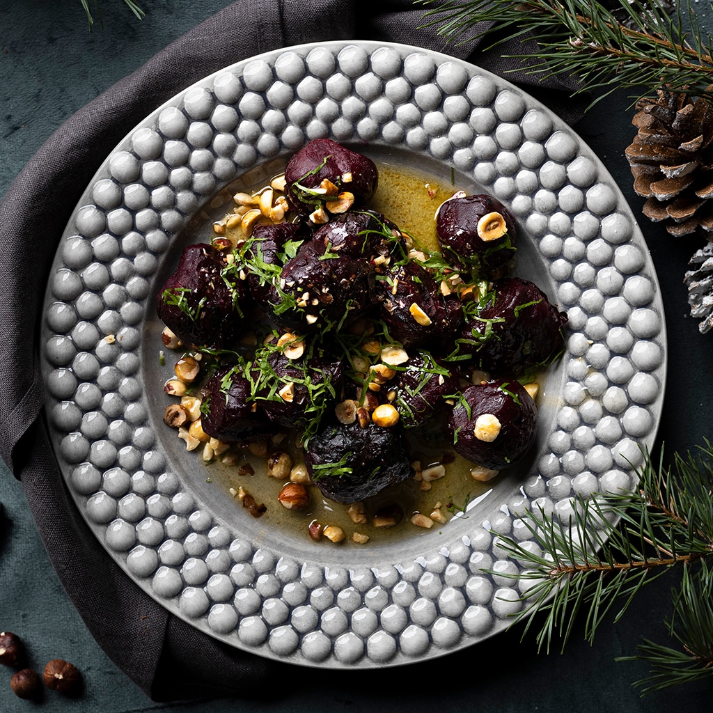 Grillade rödbetor med hasselnötter & brynt Grillade rödbetor med hasselnötter & brynt